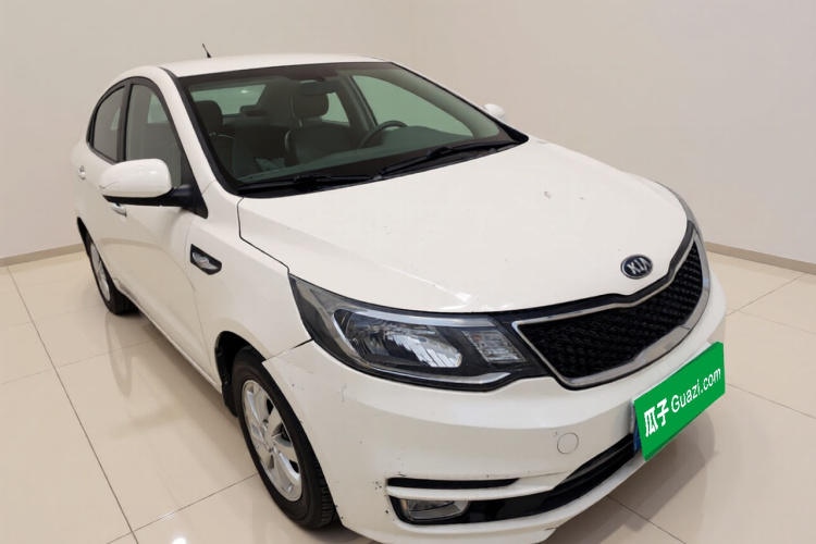 起亚K2 2015款 三厢 1.4L MT GLS车身外观3