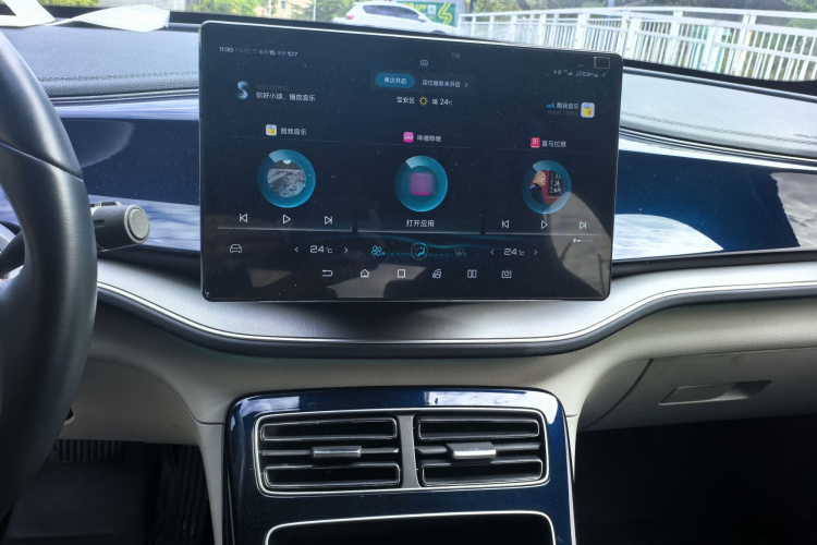 比亚迪 秦PLUS 2021款 EV 500KM 尊贵型中控内饰7003