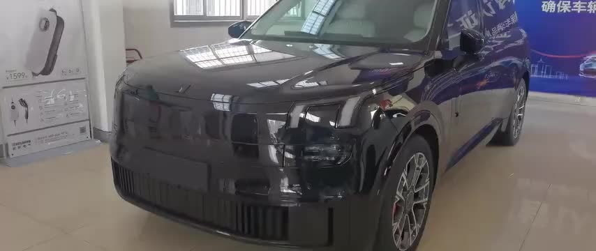 领克900 2025款 1.5T Ultra实拍1