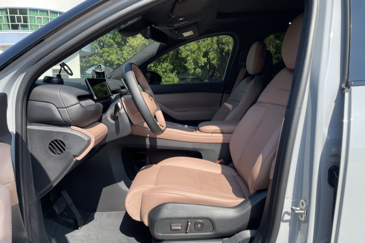 蔚来ES6 2023款 75kWh中控内饰7002