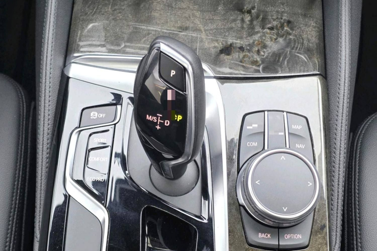 宝马5系 2018款 525Li M运动套装局部细节18