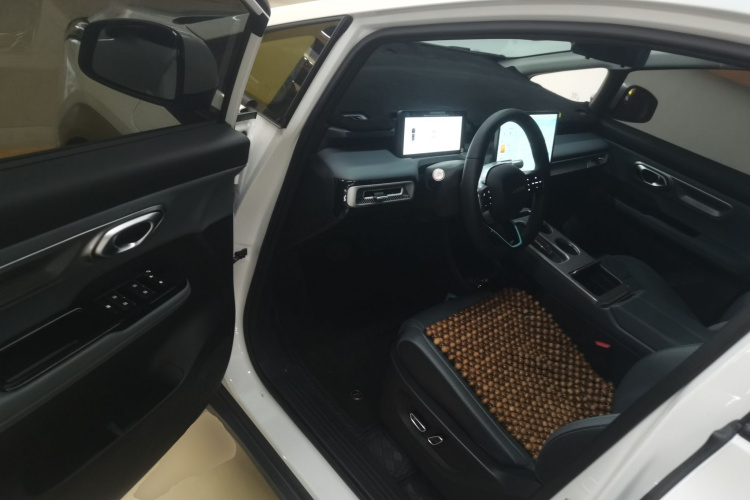 埃安 AION Y 2024款 Younger 星耀版中控内饰7003