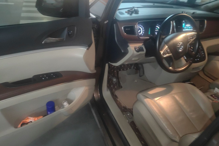 别克GL8 2018款 28T 豪华型 国VI中控内饰20