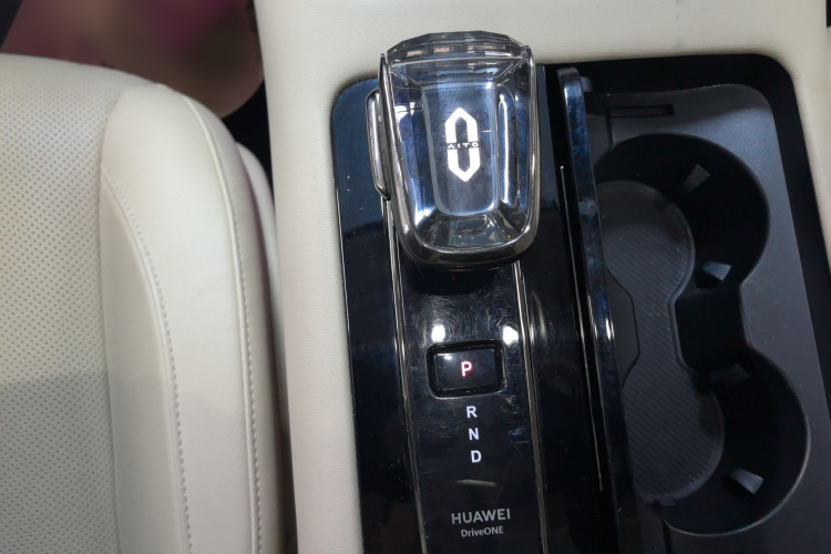 鸿蒙智行 问界M7 2022款 1.5T 四驱豪华版局部细节18