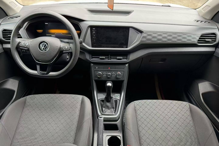 大众 途铠 2023款 1.5L 自动风尚版中控内饰7001