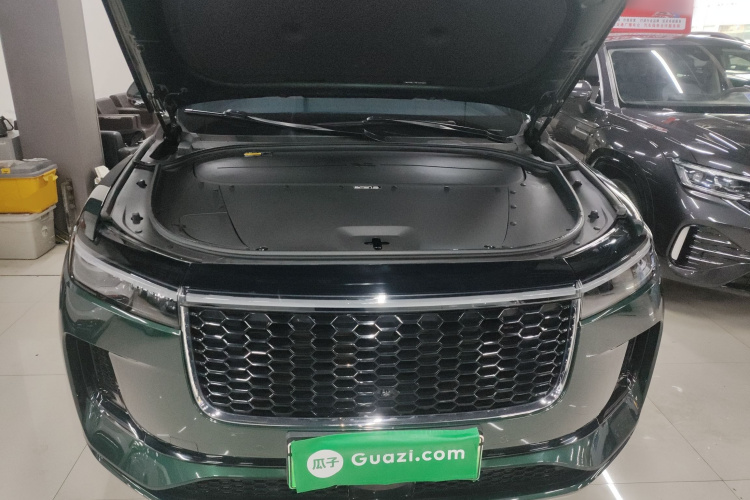 理想汽车 理想ONE 2021款 增程6座版机舱底盘24