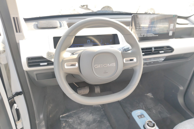 吉利银河 2024款 熊猫mini 200km 耐力熊局部细节13