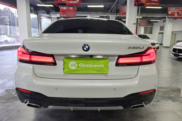 宝马5系 2022款 改款二 525Li M运动套装车身外观6