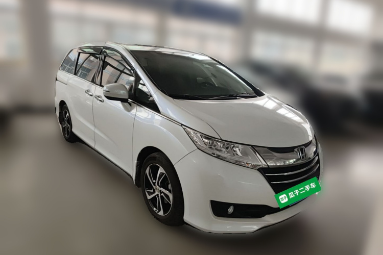 本田 奥德赛 2015款 改款 2.4L 智享版车身外观3