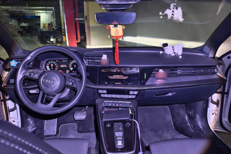 奥迪A3 2022款 A3L Limousine 35 TFSI 时尚运动型中控内饰12