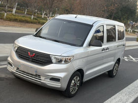 五菱汽车 五菱宏光V 2022款 1.5L劲取版电动助力LAR