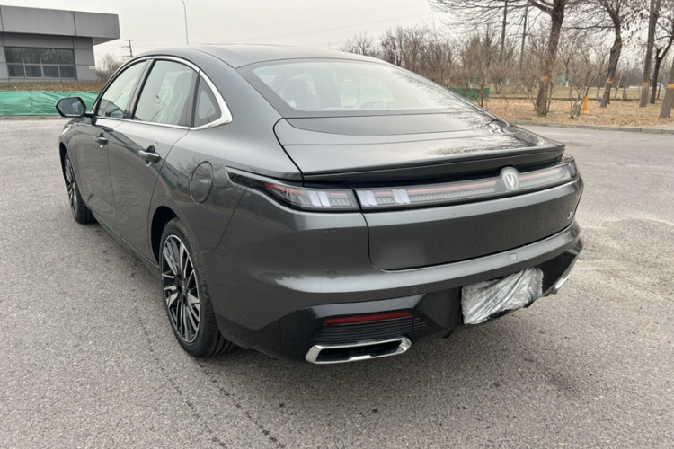 长安 逸动 2026款 第四代 1.5T 500Bar 智享型车身外观6006