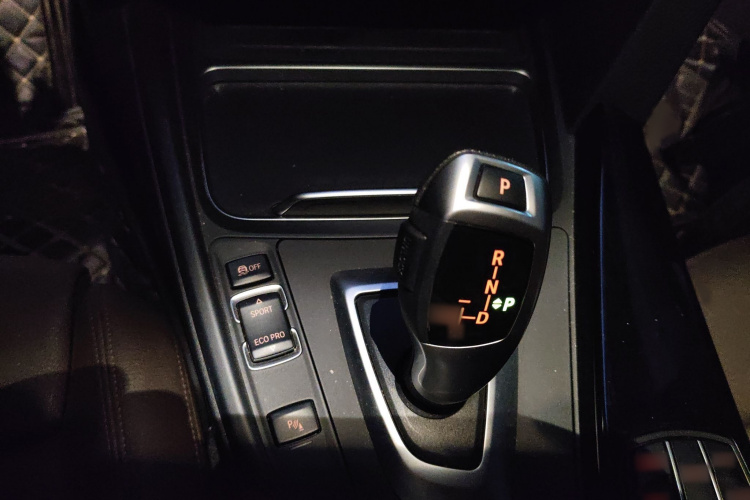 宝马3系 2019款 320Li 时尚型局部细节18