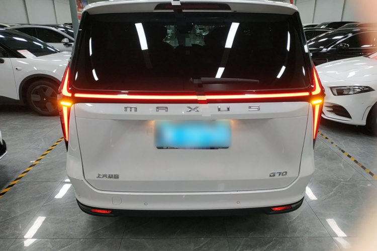 上汽大通MAXUS 大通G70 2024款 2.0T 自动旗舰版 7座车身外观6