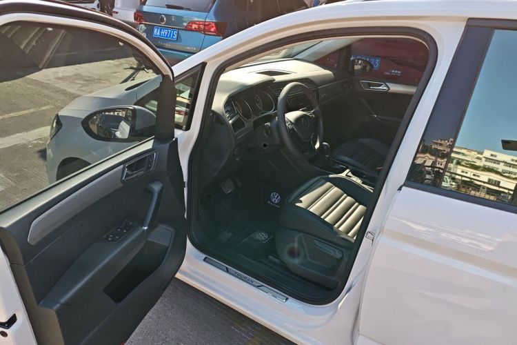 大众 2021款 途安L 280TSI DSG舒适版 7座中控内饰7003