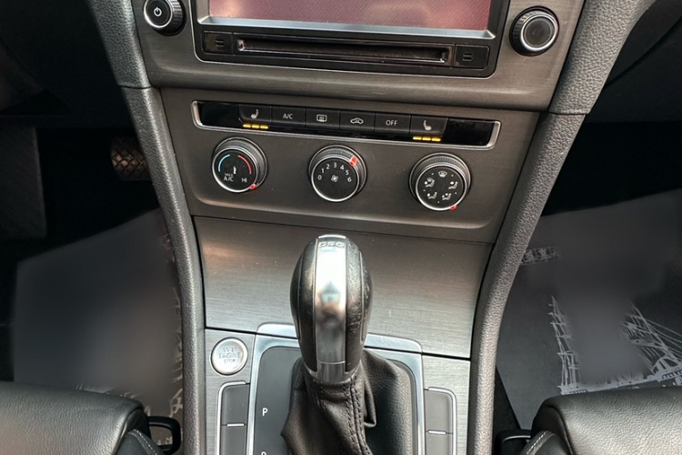 大众 高尔夫 2016款 230TSI 自动豪华型中控内饰7006