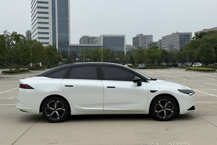 小鹏P5 2024款 500Pro版车身外观6003