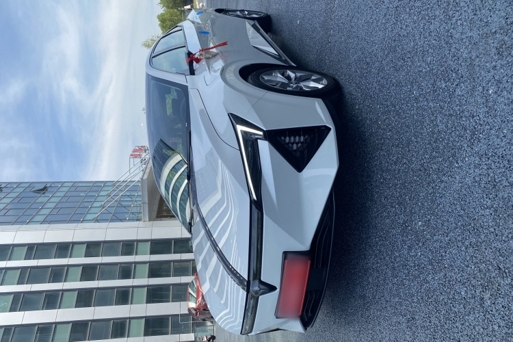 灵悉L 2024款 头号玩家版车身外观6007