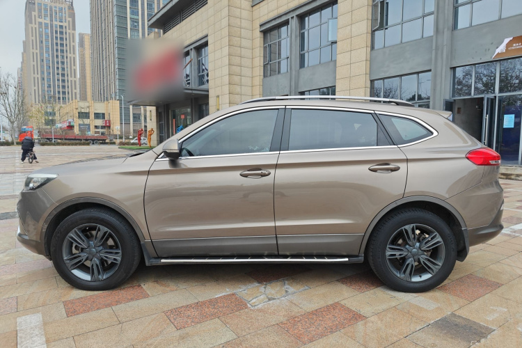 猎豹汽车 猎豹CS10 2017款 2.0T 自动都市型车身外观6005