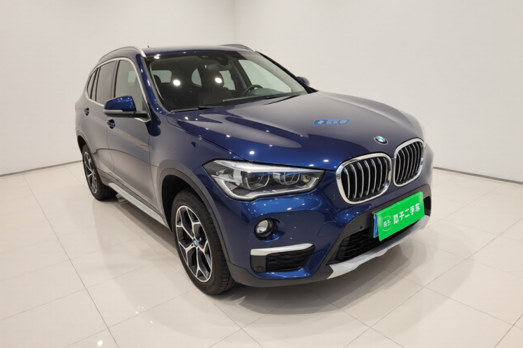 宝马X1 2019款 sDrive18Li 尊享型车身外观3