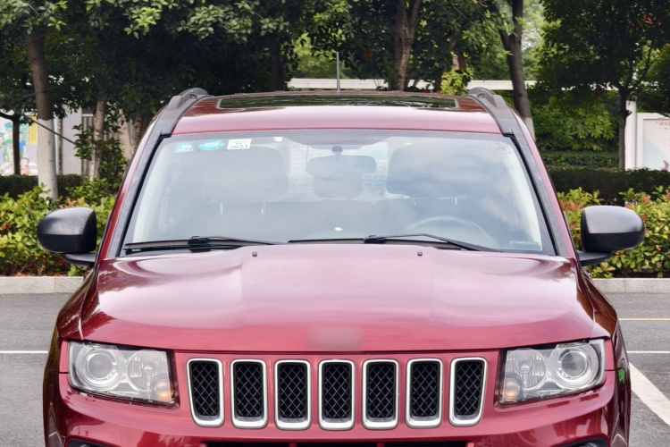 Jeep 指南者(进口) 2014款 改款 2.0L 两驱进取版车身外观6003