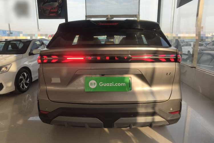 吉利银河 银河L7 2023款 1.5T 115km 星舰车身外观6