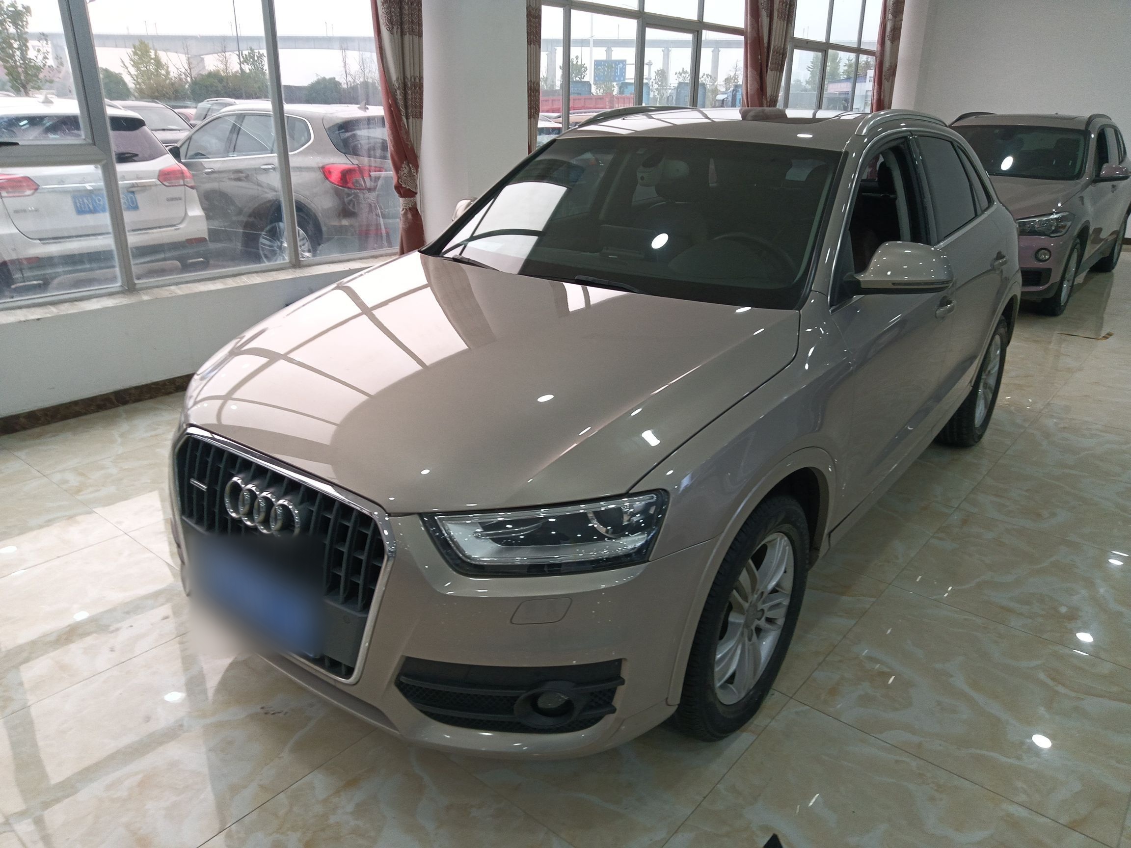 2015款 奥迪Q3 35 TFSI quattro 技术型图片