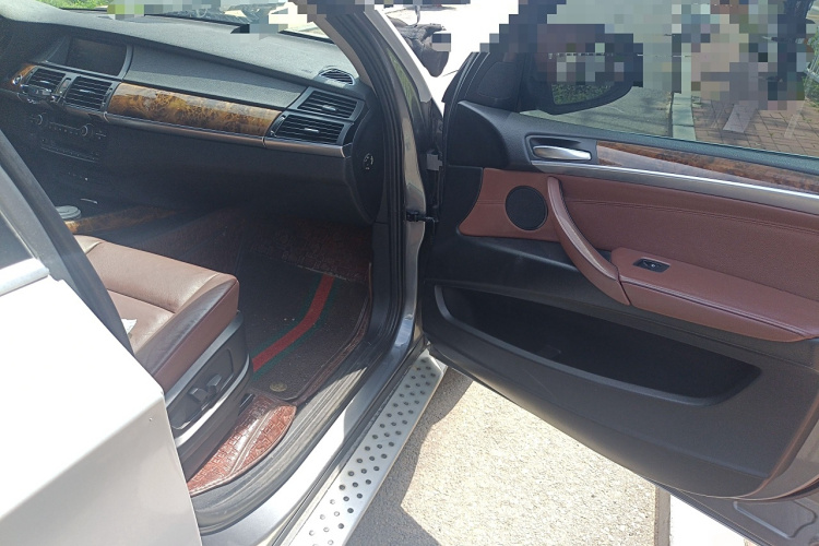 宝马X5(进口) 2011款 xDrive35i 豪华型局部细节9005