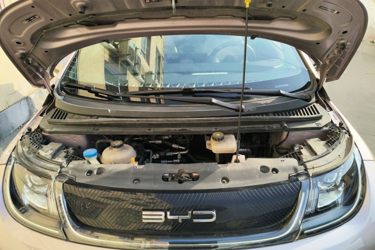 比亚迪 海豚 2021款 405km 时尚版机舱底盘24