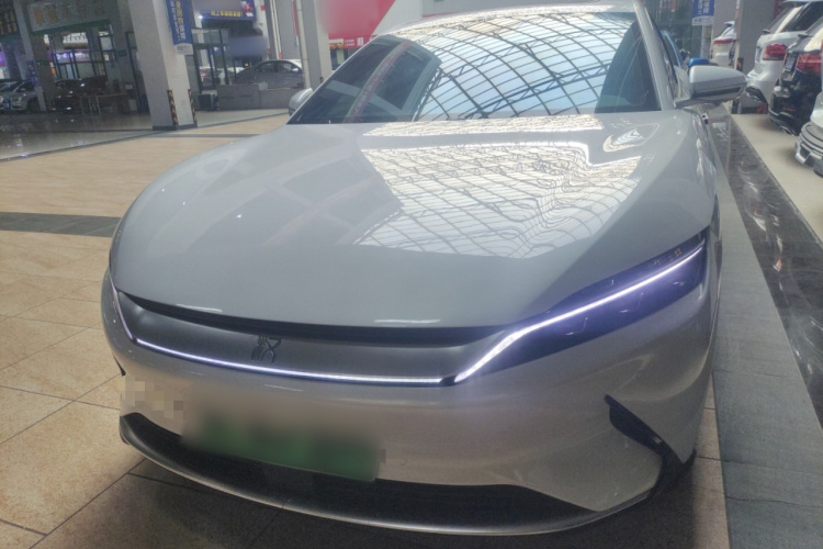 比亚迪 汉 2021款 EV 标准续航版豪华型车身外观2