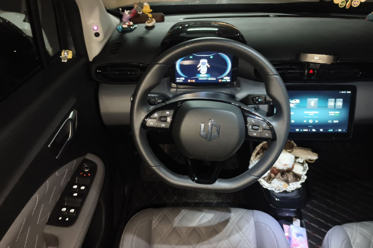 零跑汽车 零跑T03 2021款 400豪华版中控内饰13