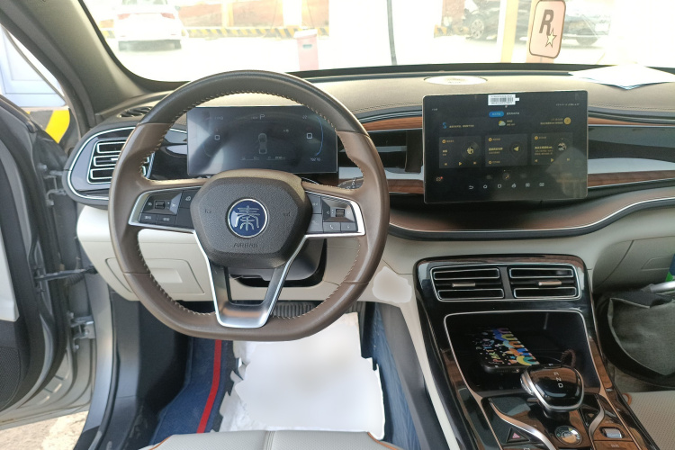 比亚迪 秦PLUS 2023款 冠军版 DM-i 120KM领先型中控内饰7002