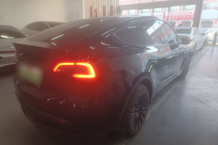 特斯拉 Model Y 2022款 长续航全轮驱动版车身外观6005