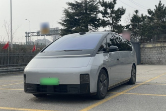 理想汽车 理想MEGA 2025款 Home 家庭特别版