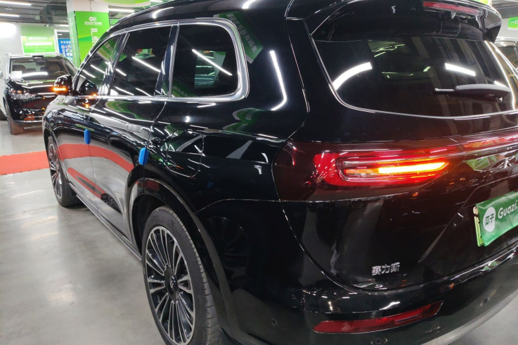 鸿蒙智行 问界M7 2024款 1.5T 智驾四驱Ultra版 6座车身外观6003