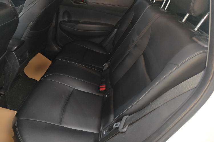 丰田 锋兰达 2023款 2.0L CVT精英版中控内饰7004