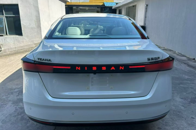 日产 天籁 2026款 鸿蒙座舱 2.0L 智能超舒适版车身外观6004