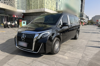奔驰 威霆 2023款 2.0T 商务版 7座