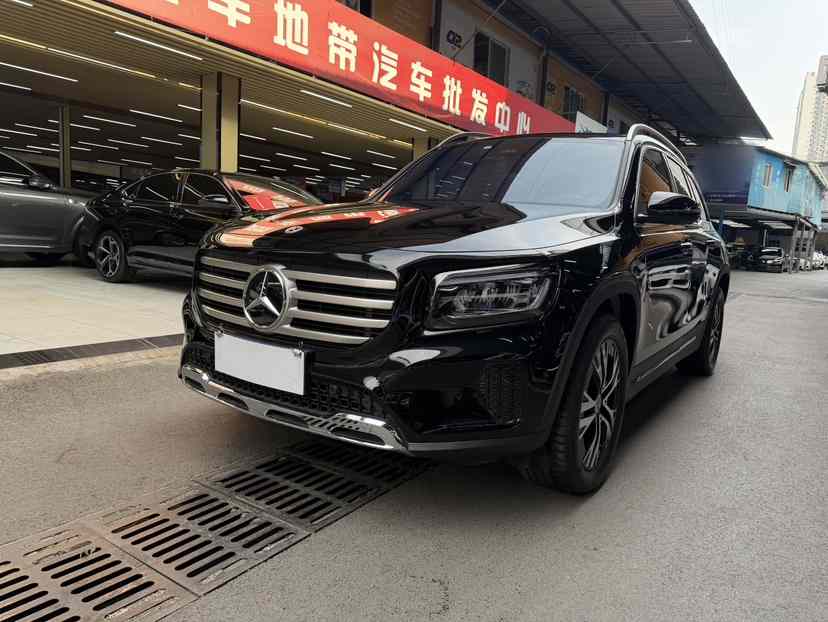 奔驰GLB 2024款 GLB 220 动感型(1)