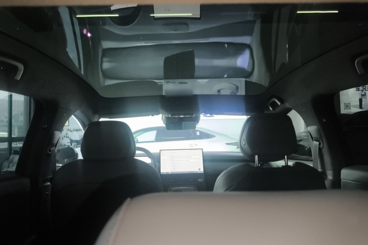 小鹏P7+ 2025款 超长续航 Max 旗舰版中控内饰22