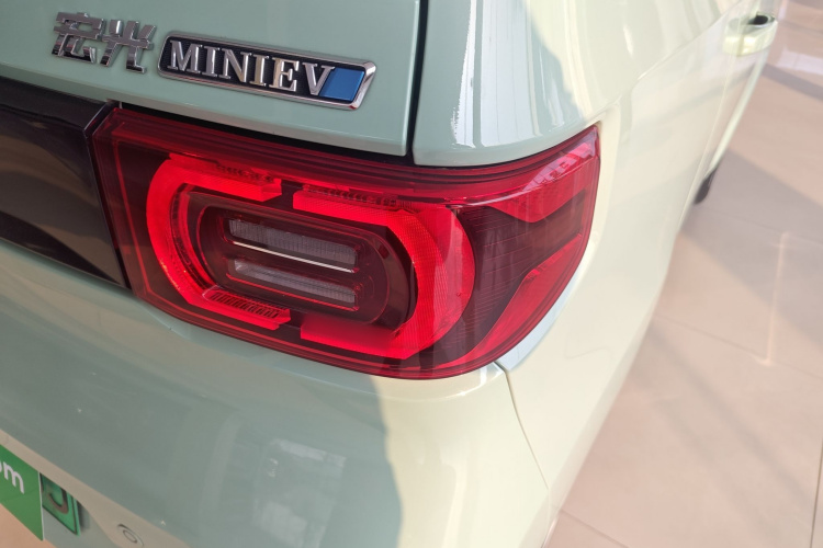 五菱汽车 宏光MINIEV 2022款 马卡龙时尚款 磷酸铁锂车身外观9