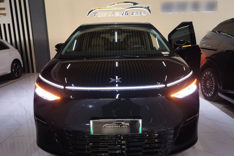 小鹏X9 2025款 740超长续航 Max车身外观2