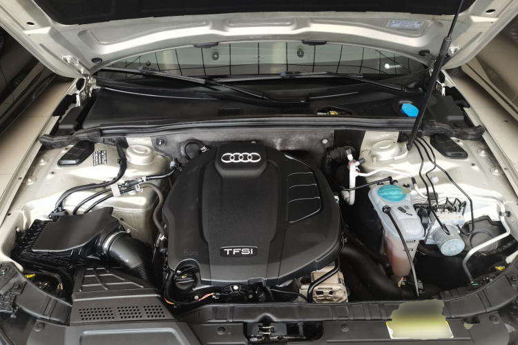 奥迪A4L 2016款 35 TFSI 典藏版 自动标准型机舱底盘24