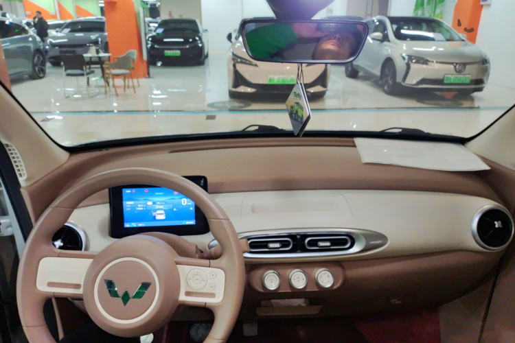 五菱汽车 宏光MINIEV 2025款 四门版 进阶款中控内饰7002