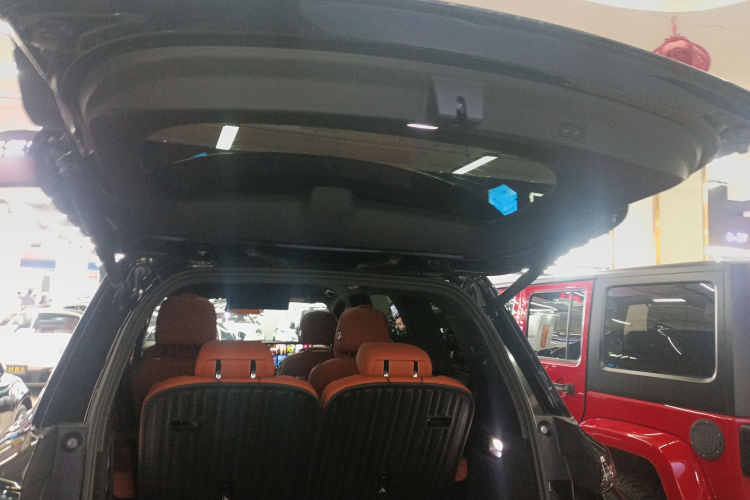 理想汽车 理想L9 2022款 Max机舱底盘23