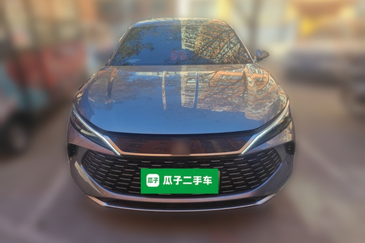 比亚迪 秦L 2024款 DM-i 120KM领先型车身外观2