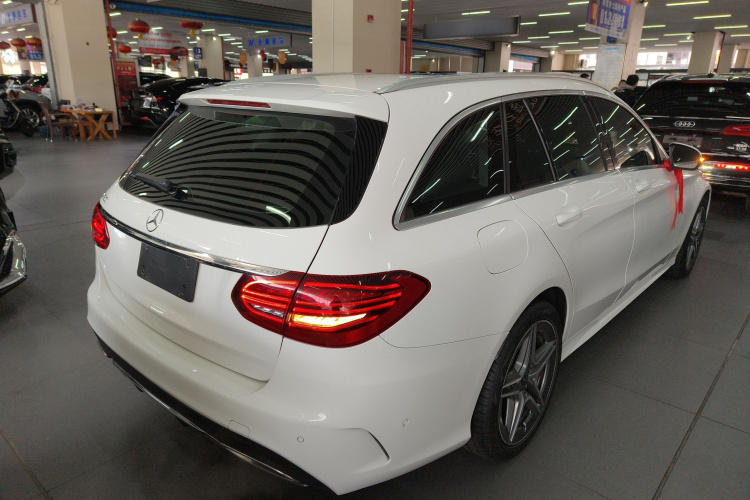 奔驰C级(进口) 2020款 C 260 旅行轿车车身外观7