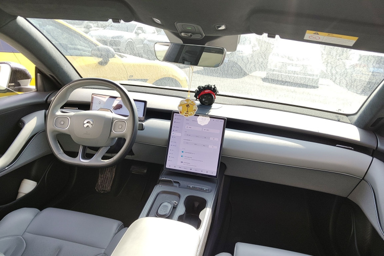 蔚来ET5T 2023款 75kWh Touring中控内饰12