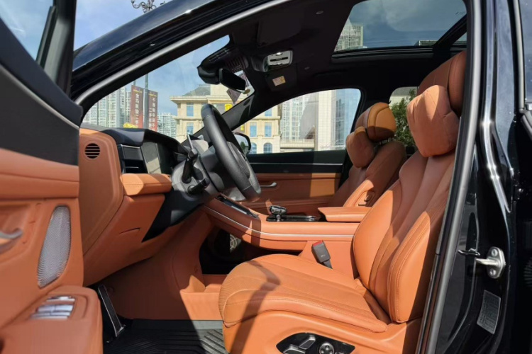 鸿蒙智行 问界M7 2024款 1.5T 智驾四驱Pro版 6座中控内饰7002