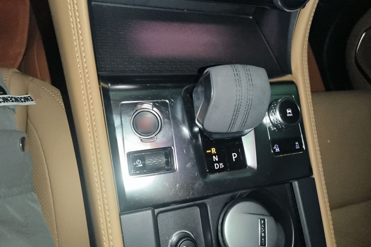 捷豹F-PACE 2023款 P250 HSE局部细节18